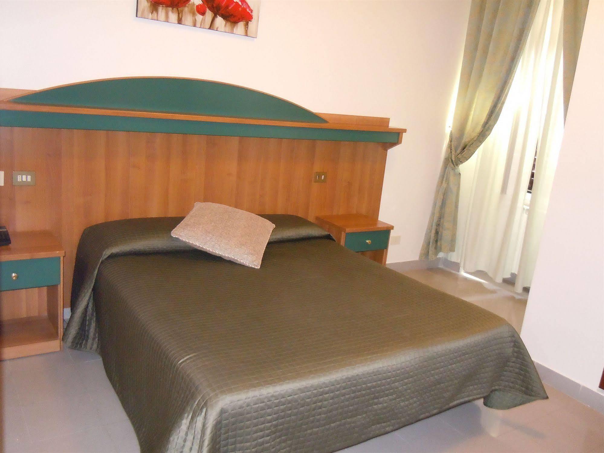 רומא Hotel Papa Germano מראה חיצוני תמונה