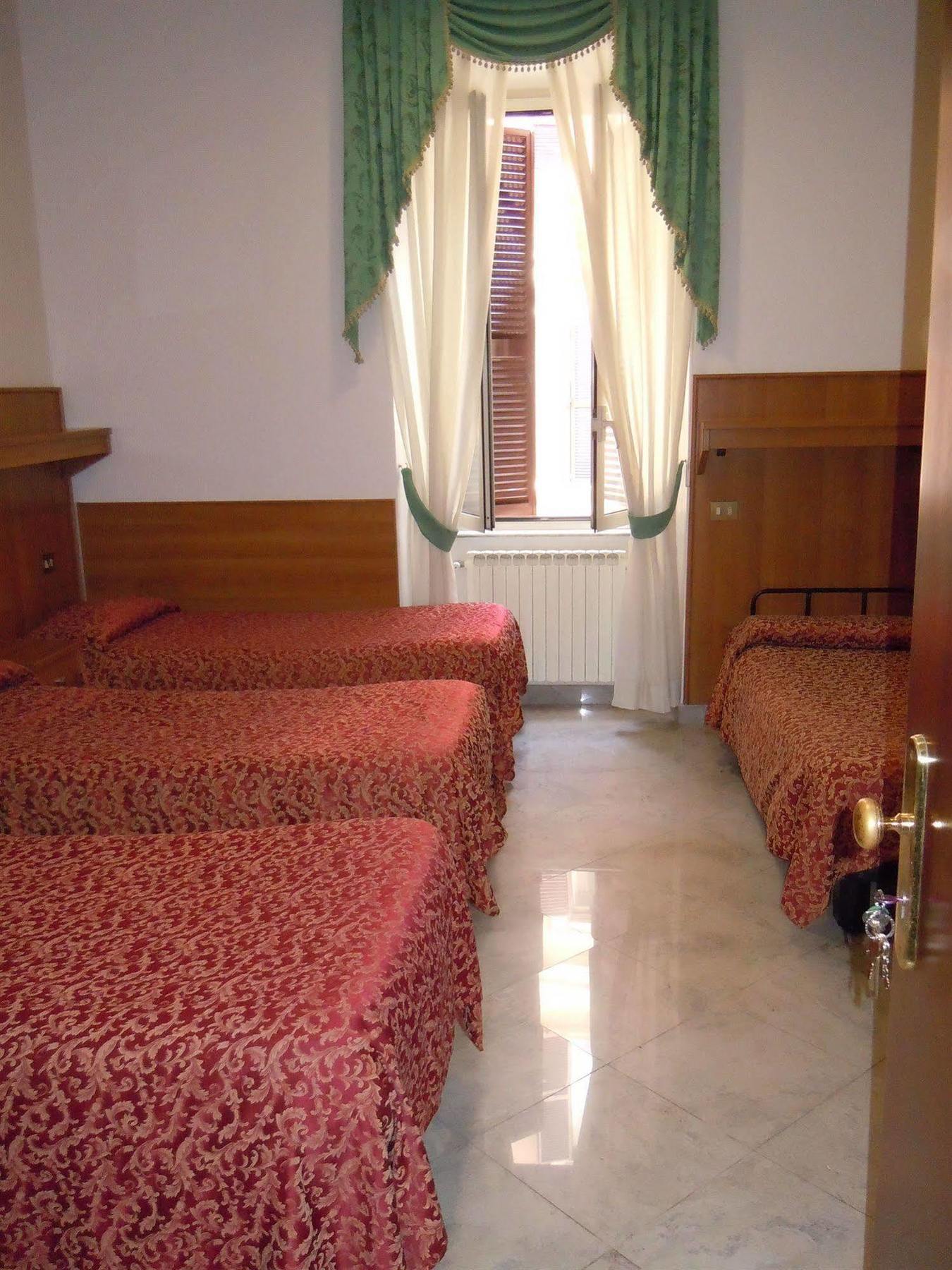 רומא Hotel Papa Germano מראה חיצוני תמונה