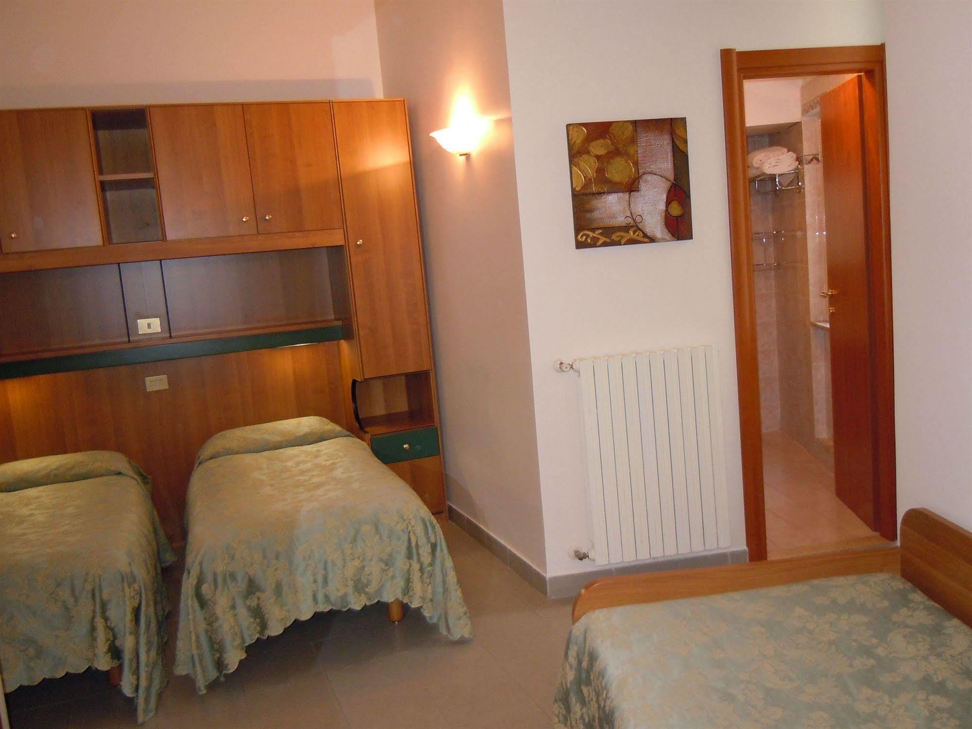 רומא Hotel Papa Germano מראה חיצוני תמונה